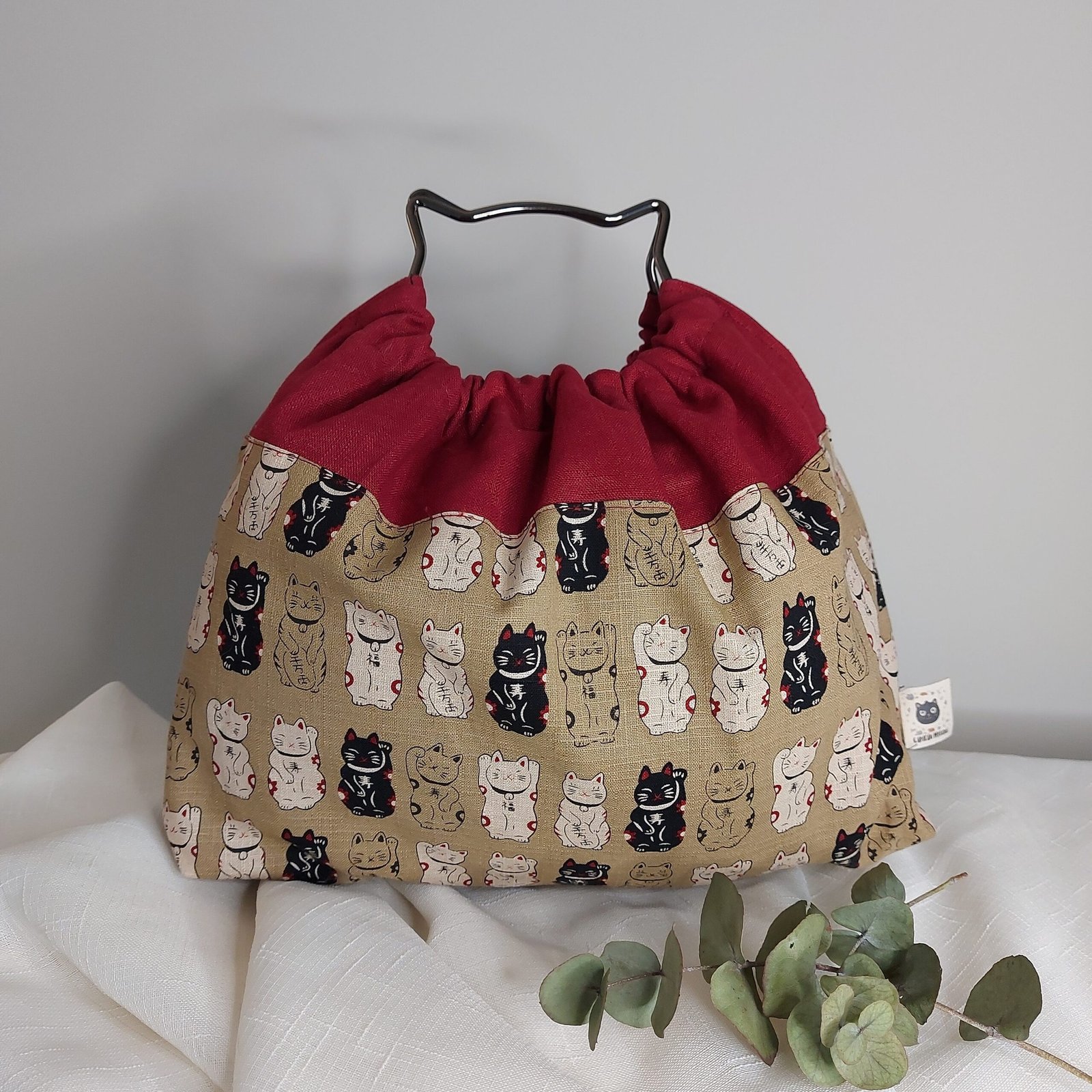 Complementos y Bolsos con alma - Capitán Pelocho Complementos y Bolsos con alma - Capitán Pelocho