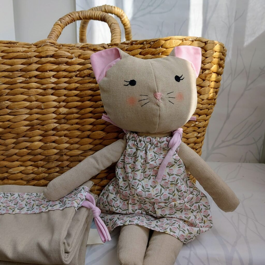 Muneca de trapo Pelocheta personalizadas y unicas 60